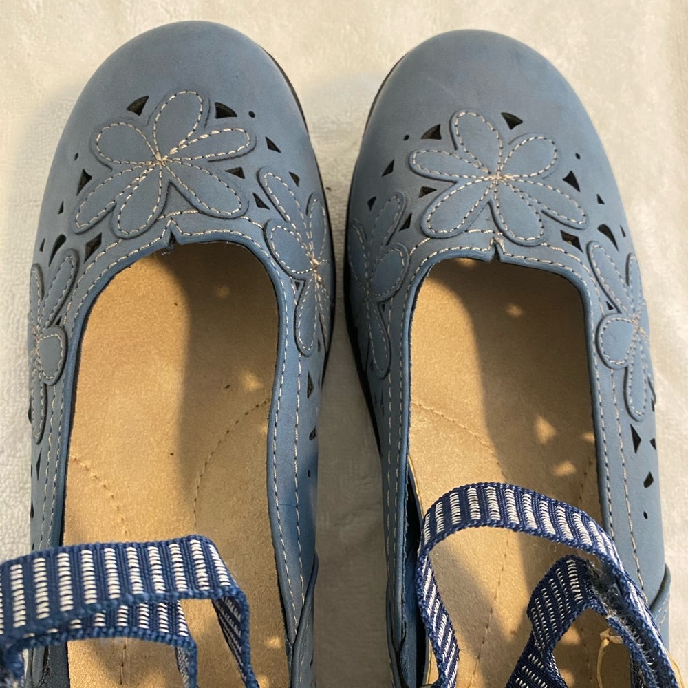 Earth Spirit Sandals size 10